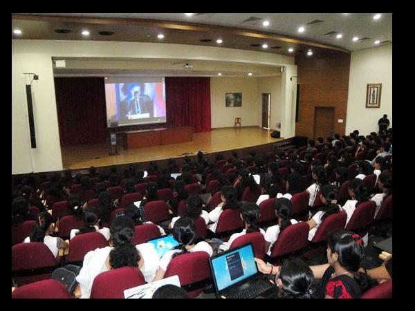 Indian IT Students Take Part In Microsoft App Fest