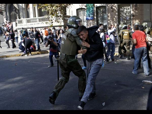 Students Protest on Demand of Free education