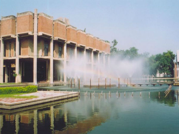 Top Ten Engineering college in India 2013 by India Today