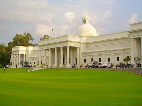 Top Ten Engineering college in India 2013 by India Today
