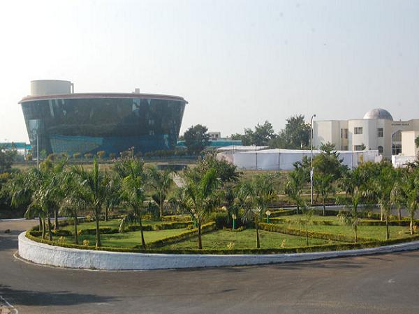 Top 10 Indian Law Colleges Rankings 2013