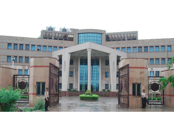 IIM Lucknow: