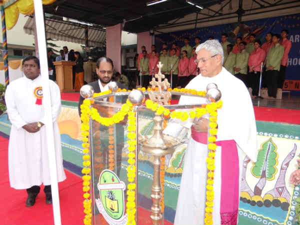 Biggest Archdiocesan Catholic School Teachers Meet Biggest Archdiocesan Catholic School Teachers Meet