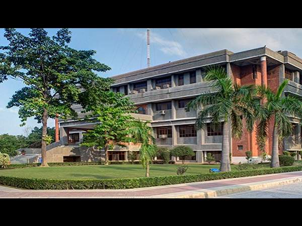 Ajay Kumar Garg Engineering College, Ghaziabad