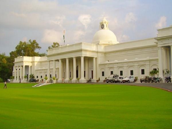 IIT, Roorkee Opens Application For Executive MBA