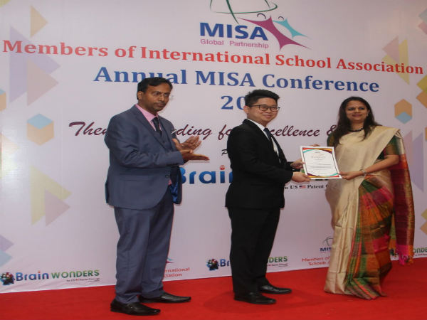 Jash Ramani honoured for being the country topper Jash Ramani honoured for being the country topper
