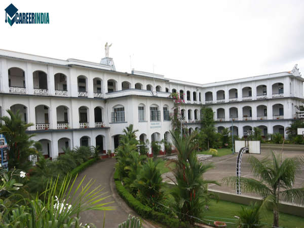 28. Sacred Heart College, Thevara
