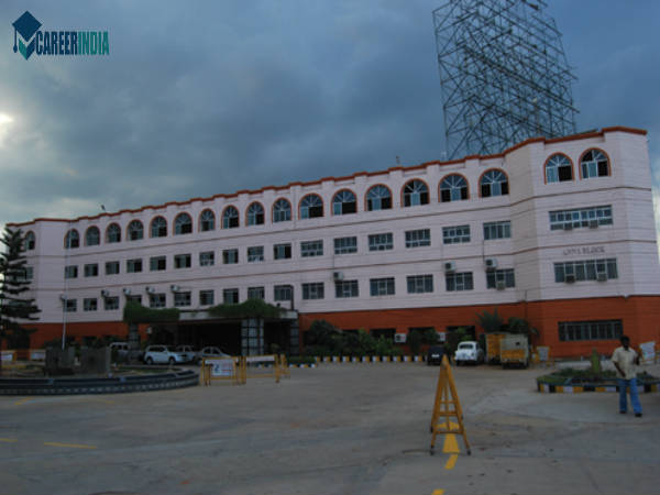 9. Faculty Of Education, Dr M. G. R. Educational And Research Institute, Chennai
