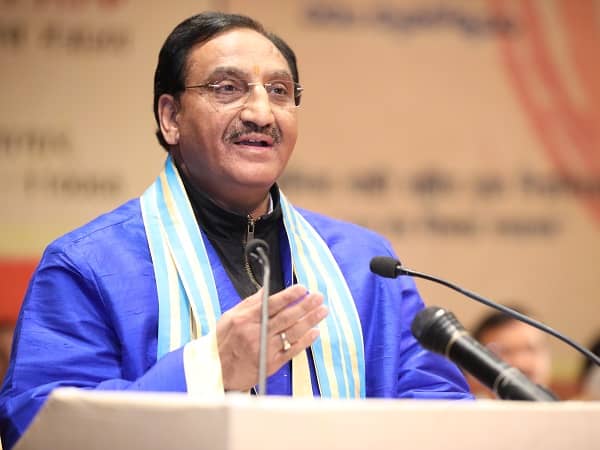 Education Minister Goes Live On December 10 Education Minister Goes Live On December 10