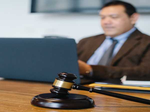 Corporate Law Career: Know Skills, Qualifications Corporate Law Career: Know Skills, Qualifications