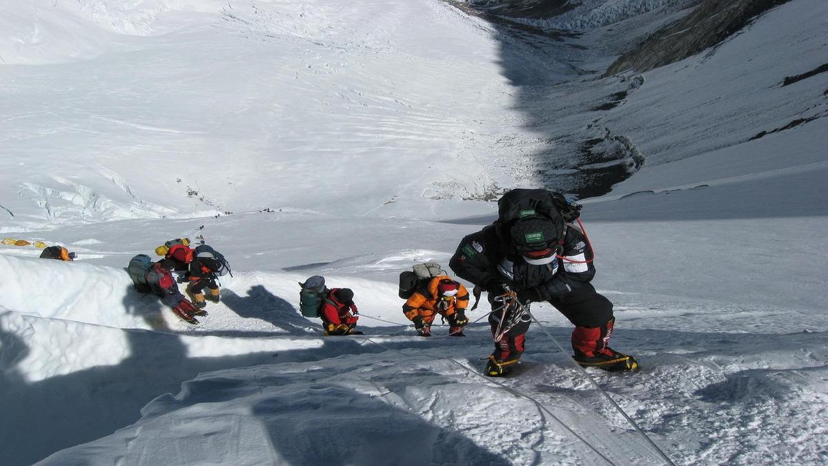 List of Top Mount Everest Climbers Careerindia