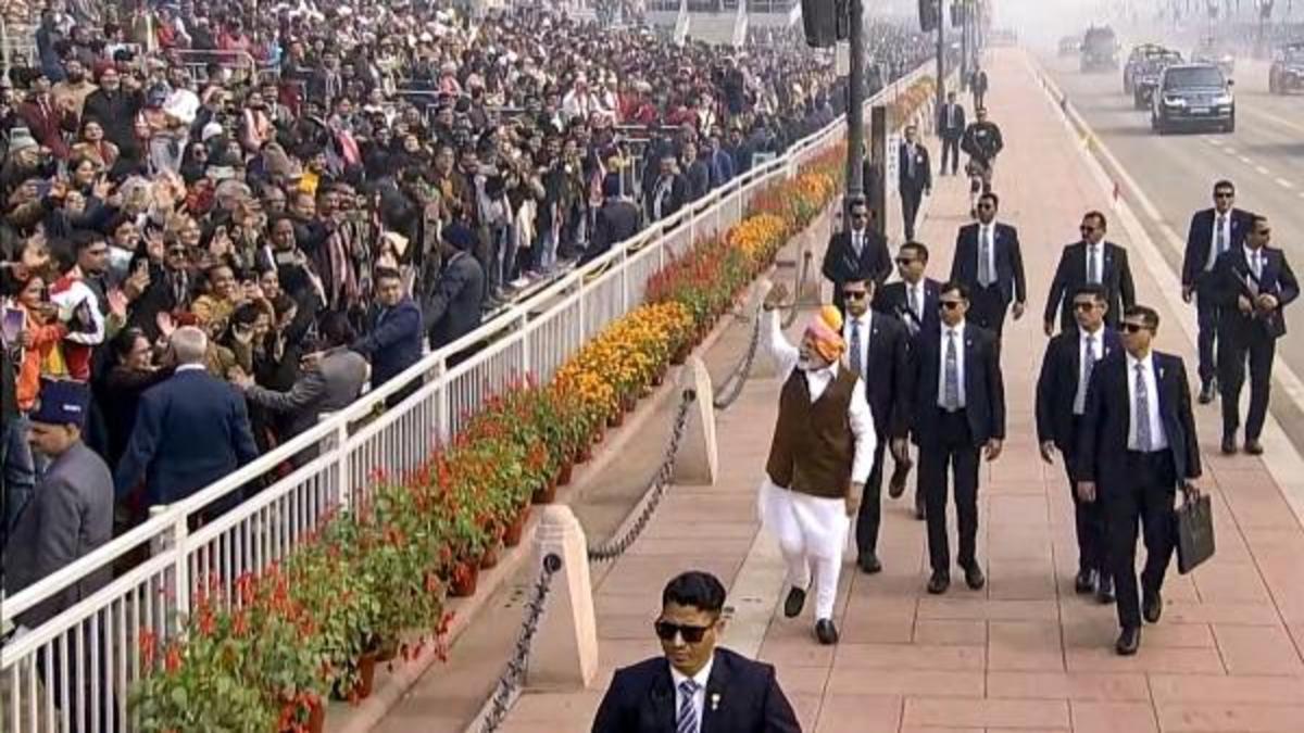 What is Inside the Black Briefcase Of Indian PM Bodyguards? All You